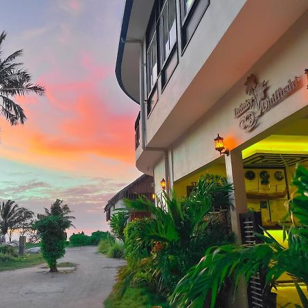 Hotel Infinity Dhiffushi Exteriér fotografie