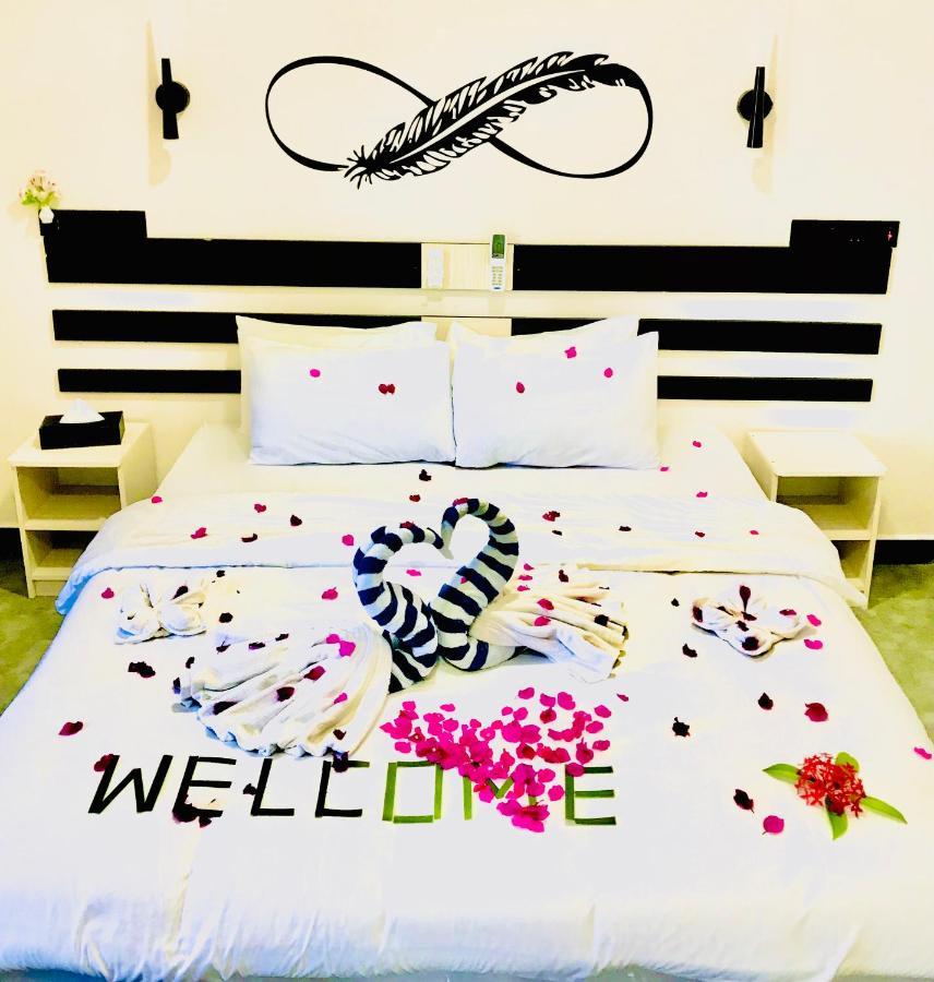 Hotel Infinity Dhiffushi Exteriér fotografie