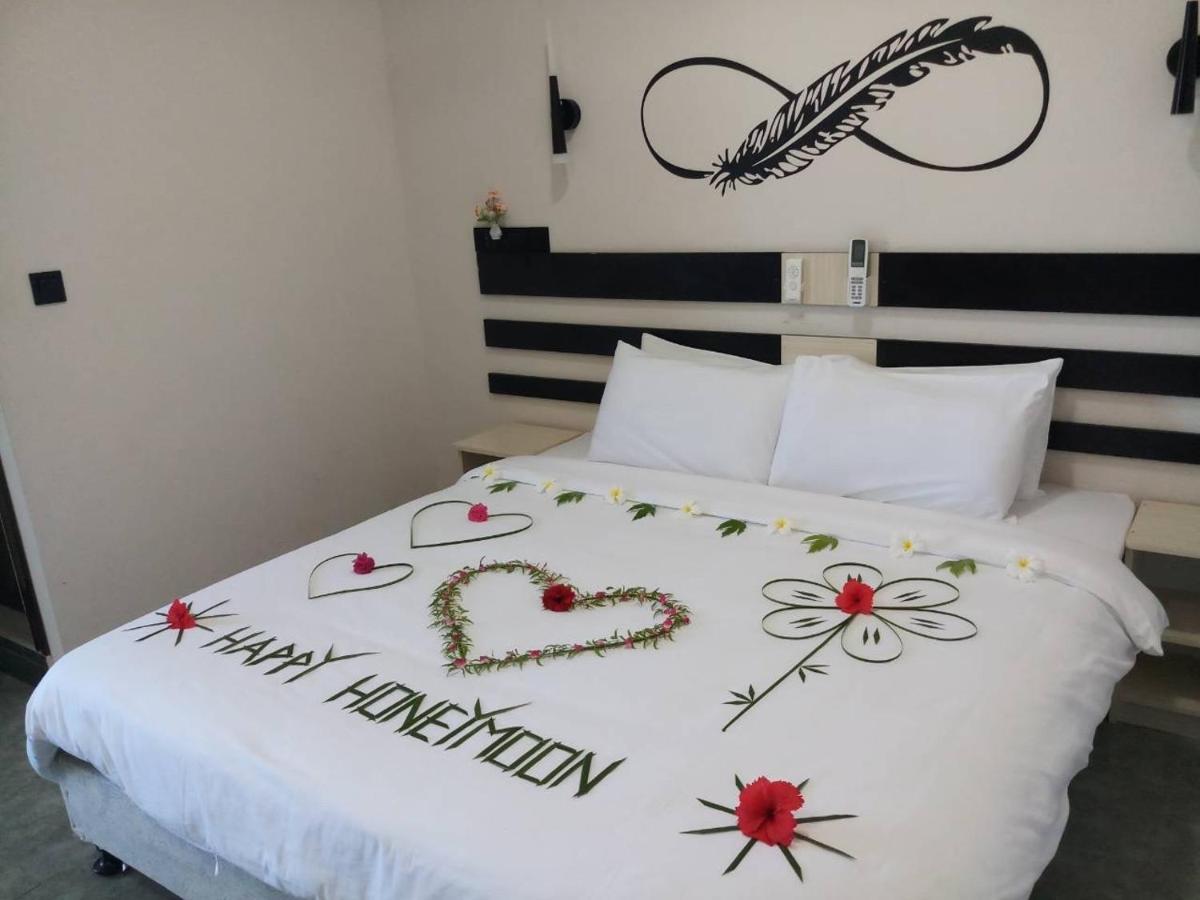 Hotel Infinity Dhiffushi Exteriér fotografie