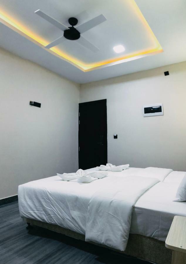 Hotel Infinity Dhiffushi Exteriér fotografie