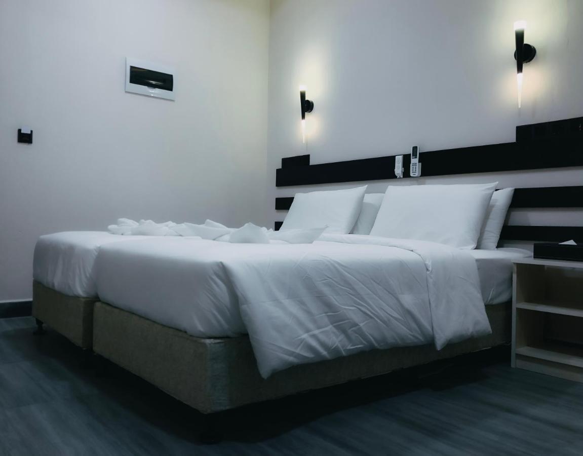 Hotel Infinity Dhiffushi Exteriér fotografie