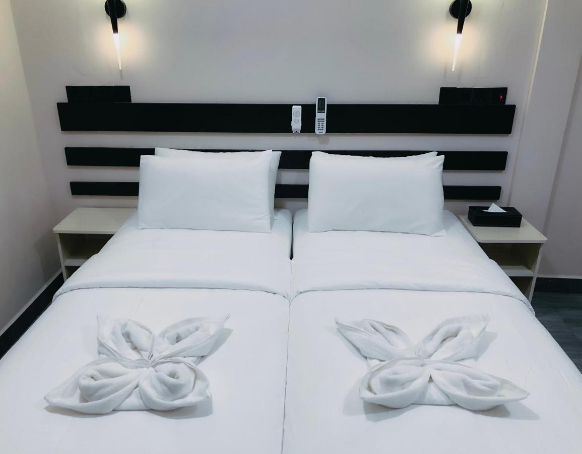 Hotel Infinity Dhiffushi Exteriér fotografie
