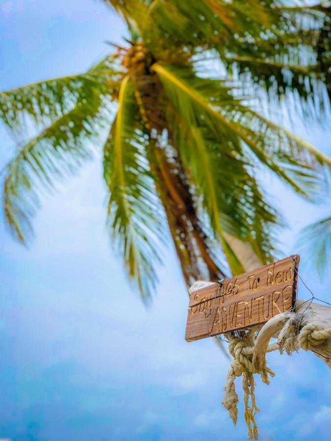 Hotel Infinity Dhiffushi Exteriér fotografie