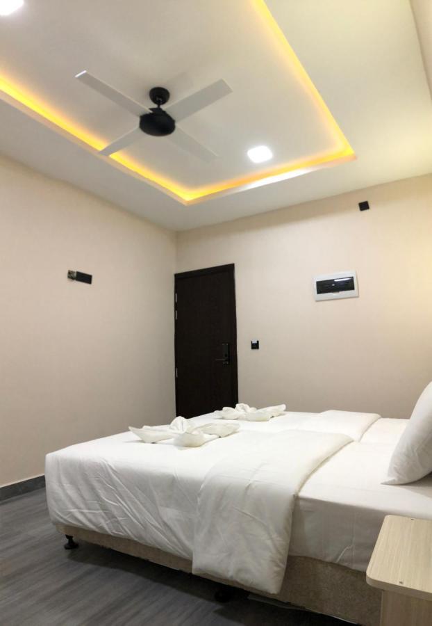 Hotel Infinity Dhiffushi Exteriér fotografie